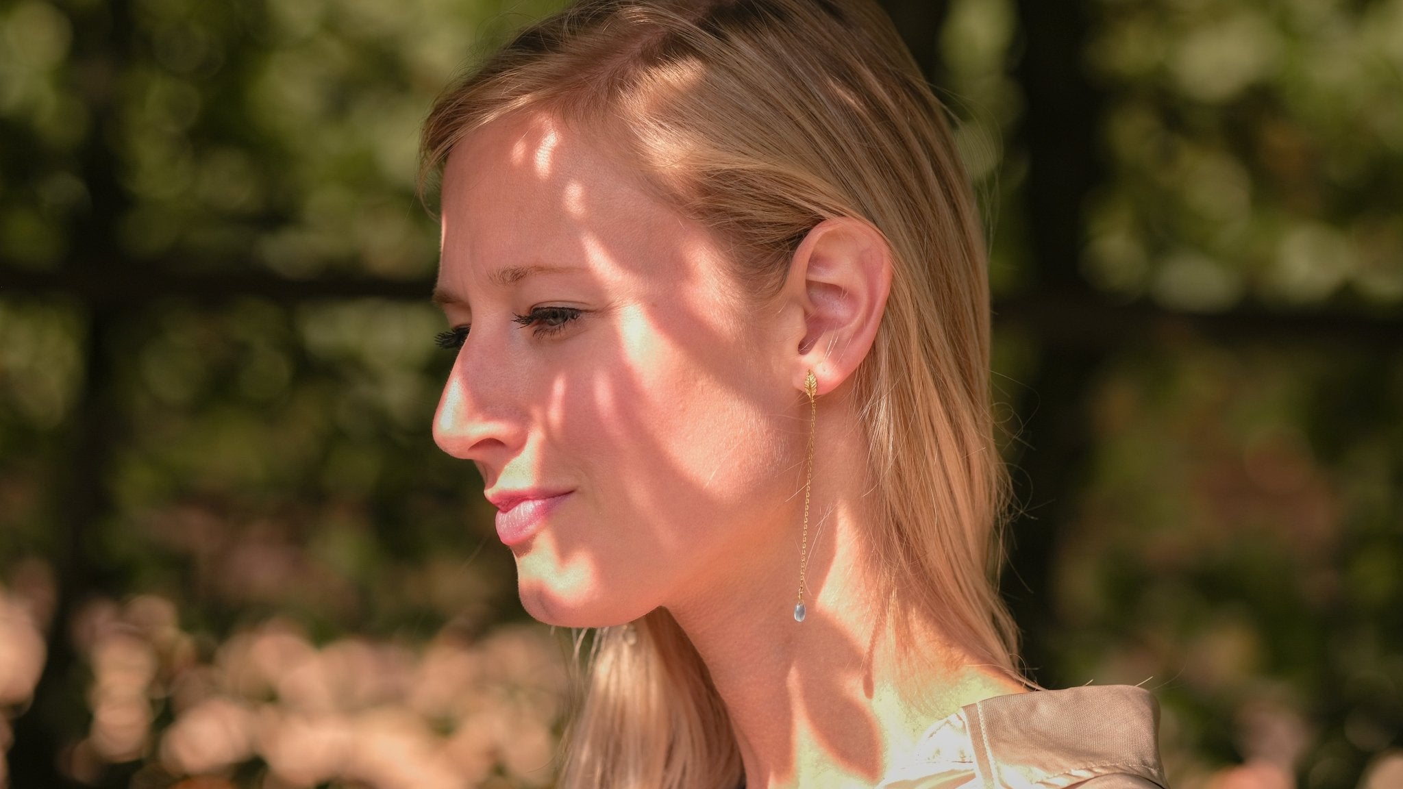 Lange oorbellen met aquamarijn - Dona Aurora