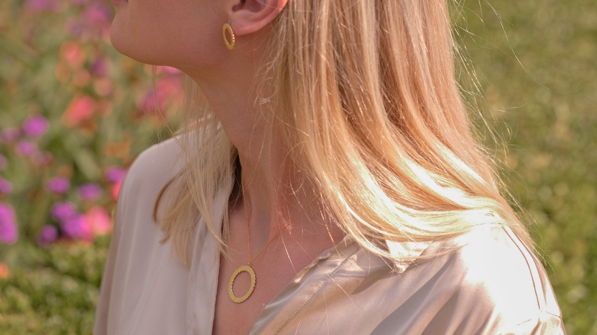 Vergulde ronde oorbellen - Dona Aurora