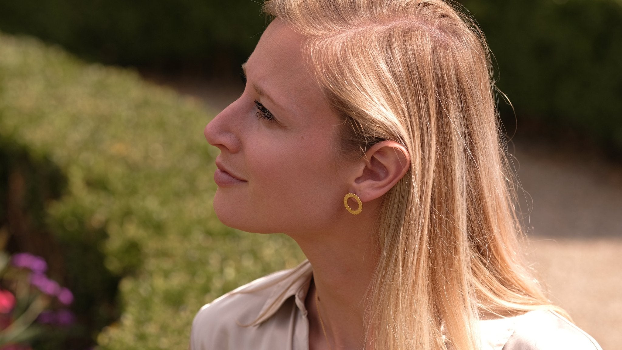 Vergulde ronde oorbellen - Dona Aurora