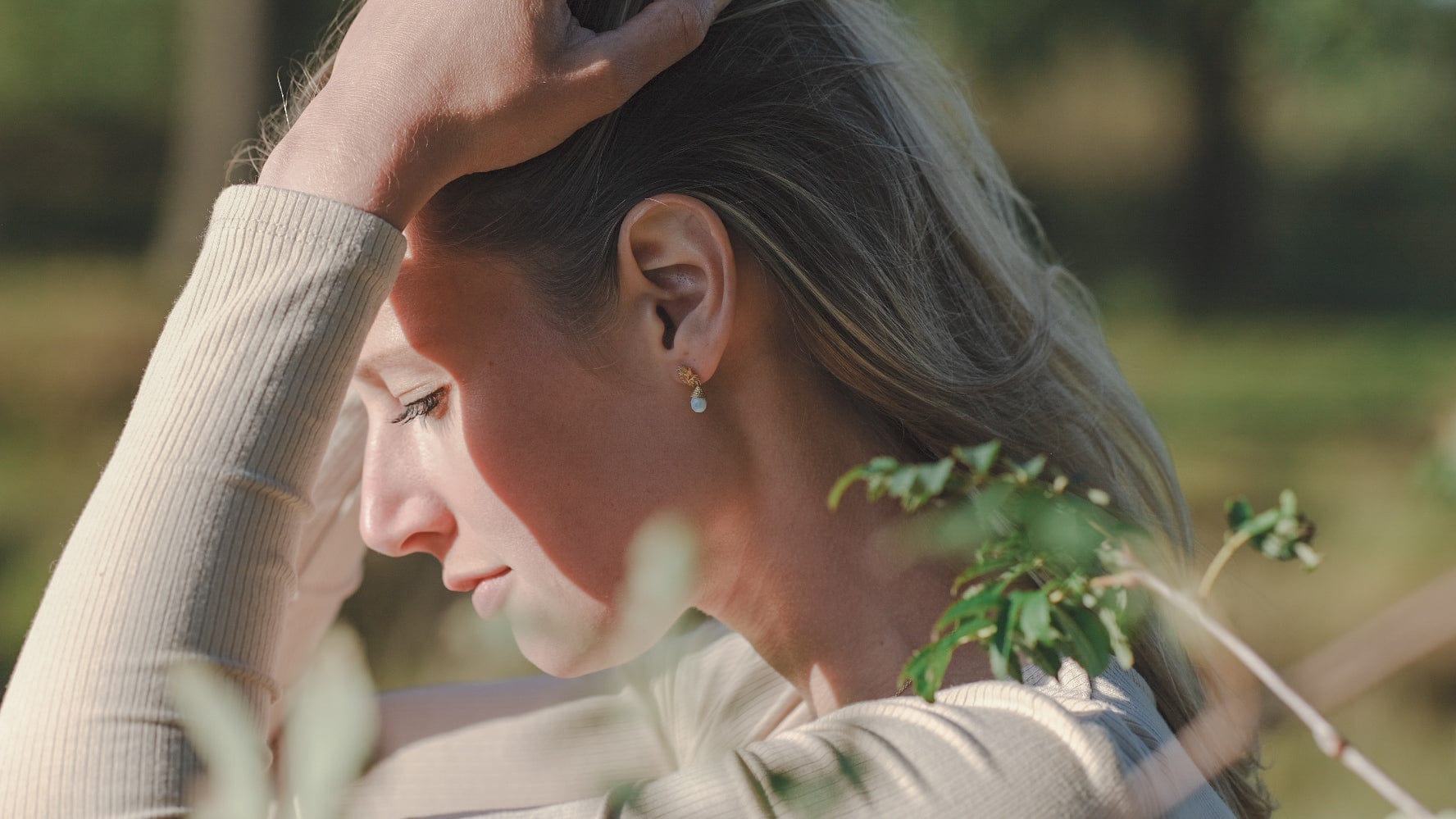 Water lily oorbellen met larimar - Dona Aurora