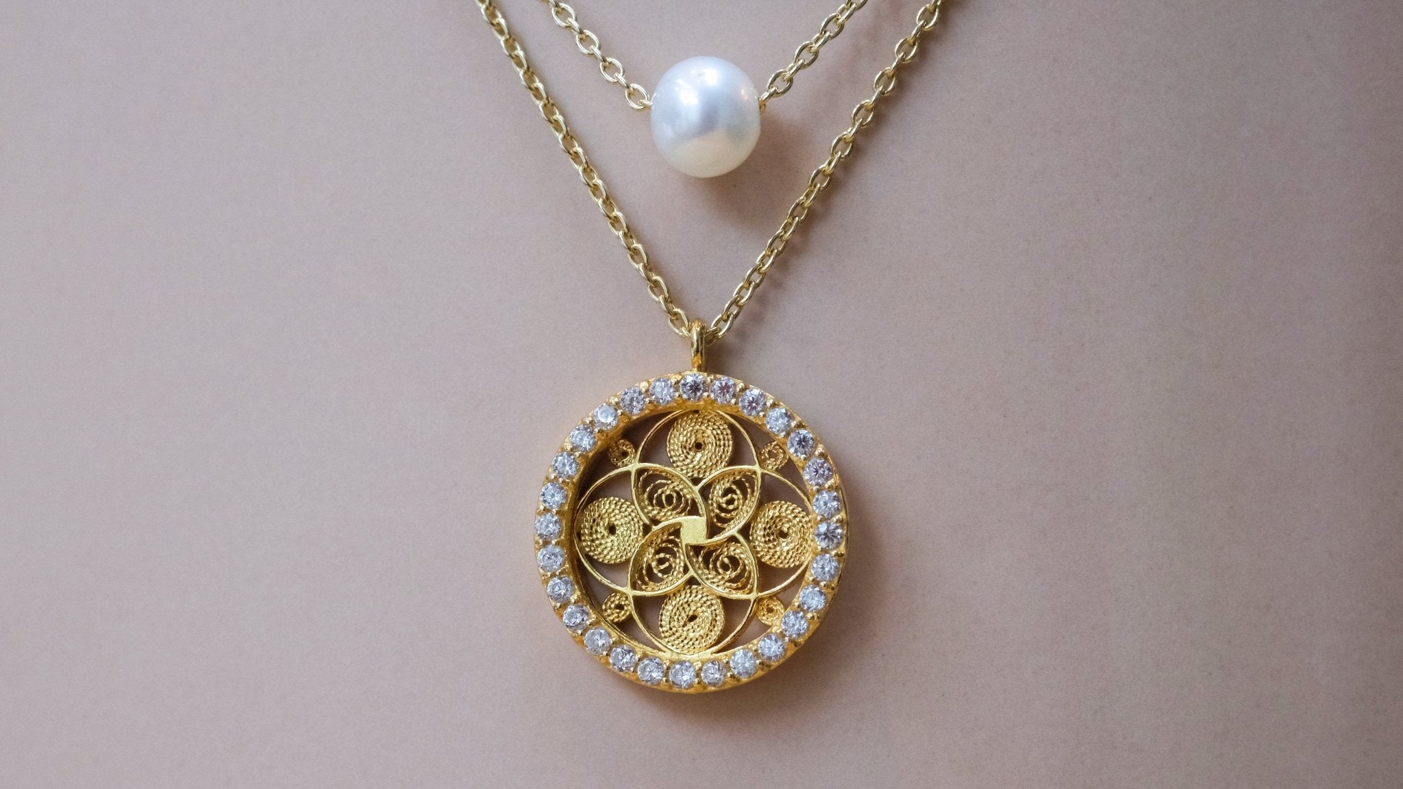 Dreamcatcher ketting met parel en zirkonia's - Dona Aurora