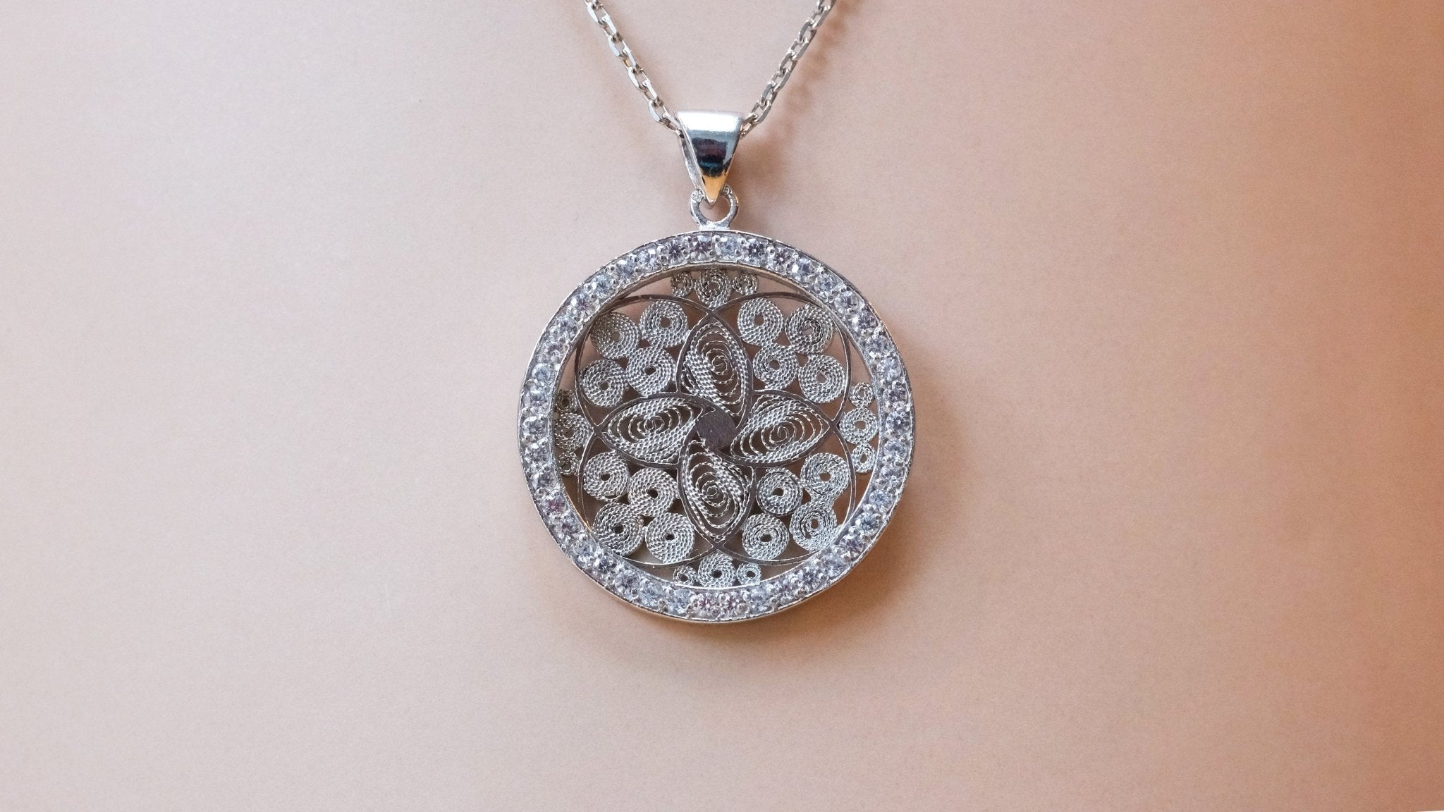 Dreamcatcher ketting met zirkonia's - Dona Aurora