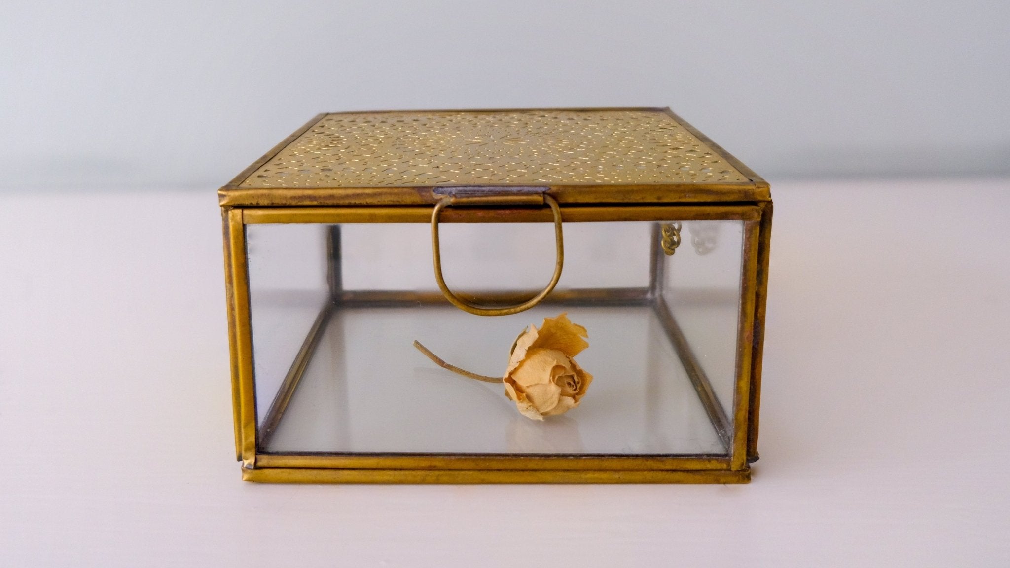 Glazen sieradendoos met versierde deksel - Dona Aurora