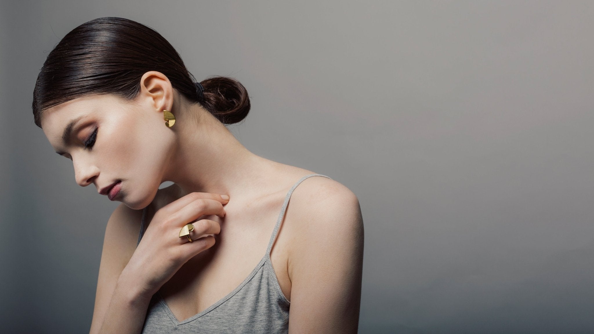 Vergulde designer oorbellen spiraal - Dona Aurora