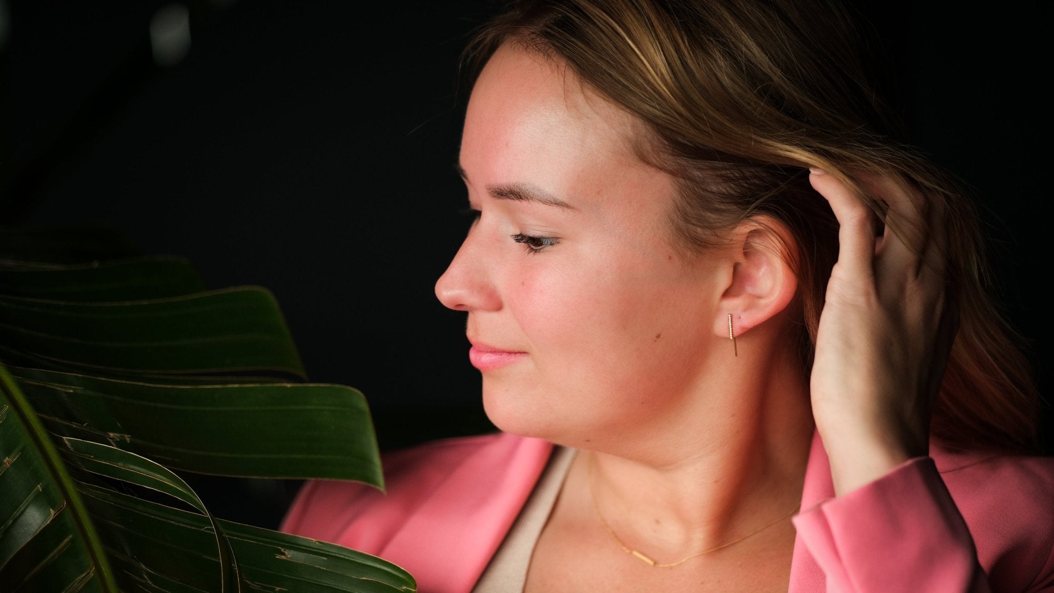 Gouden staafjes oorbellen met diamanten - Dona Aurora