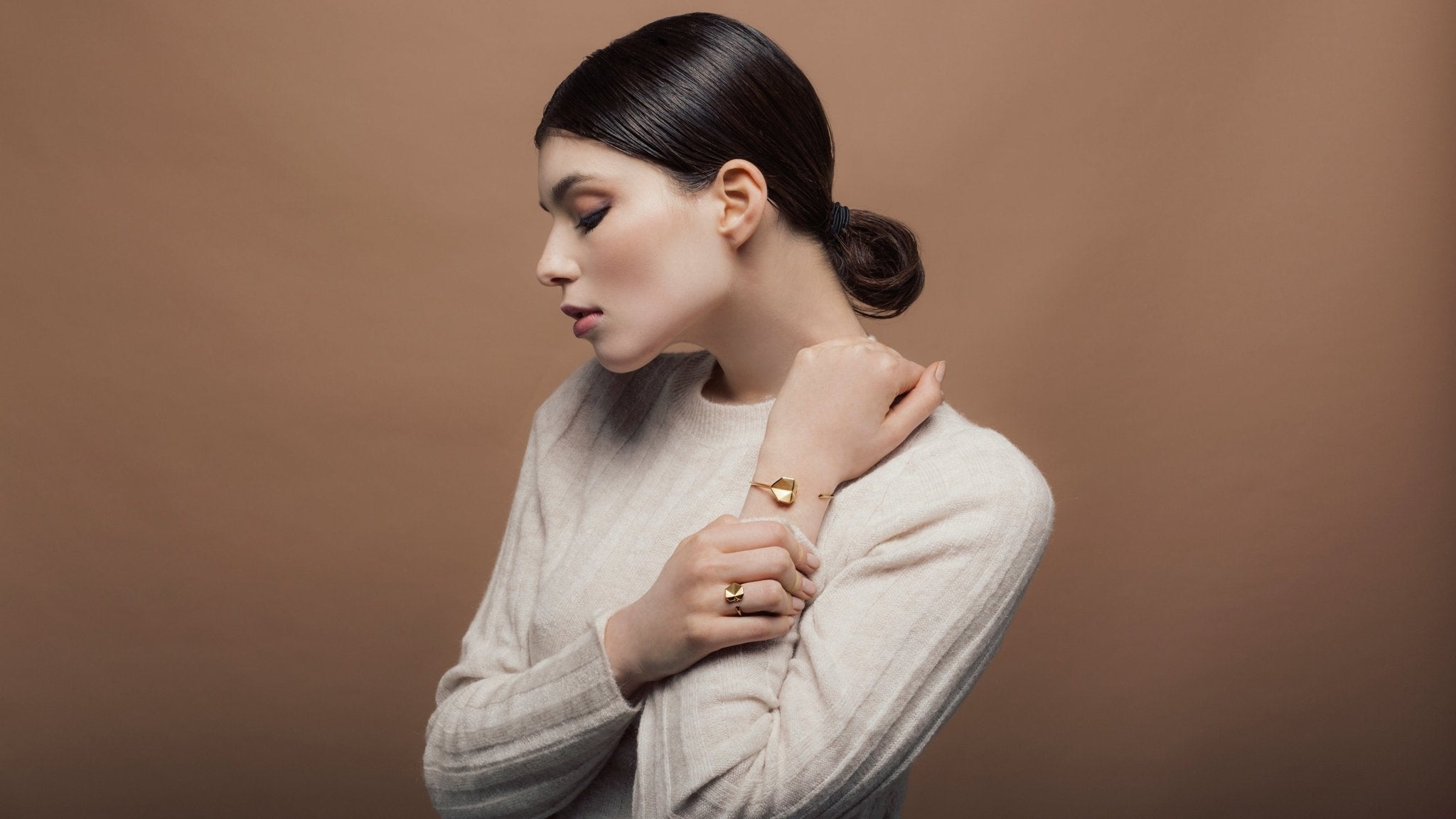 Vergulde designer armband met cognac - kleurige zirkonia - Dona Aurora