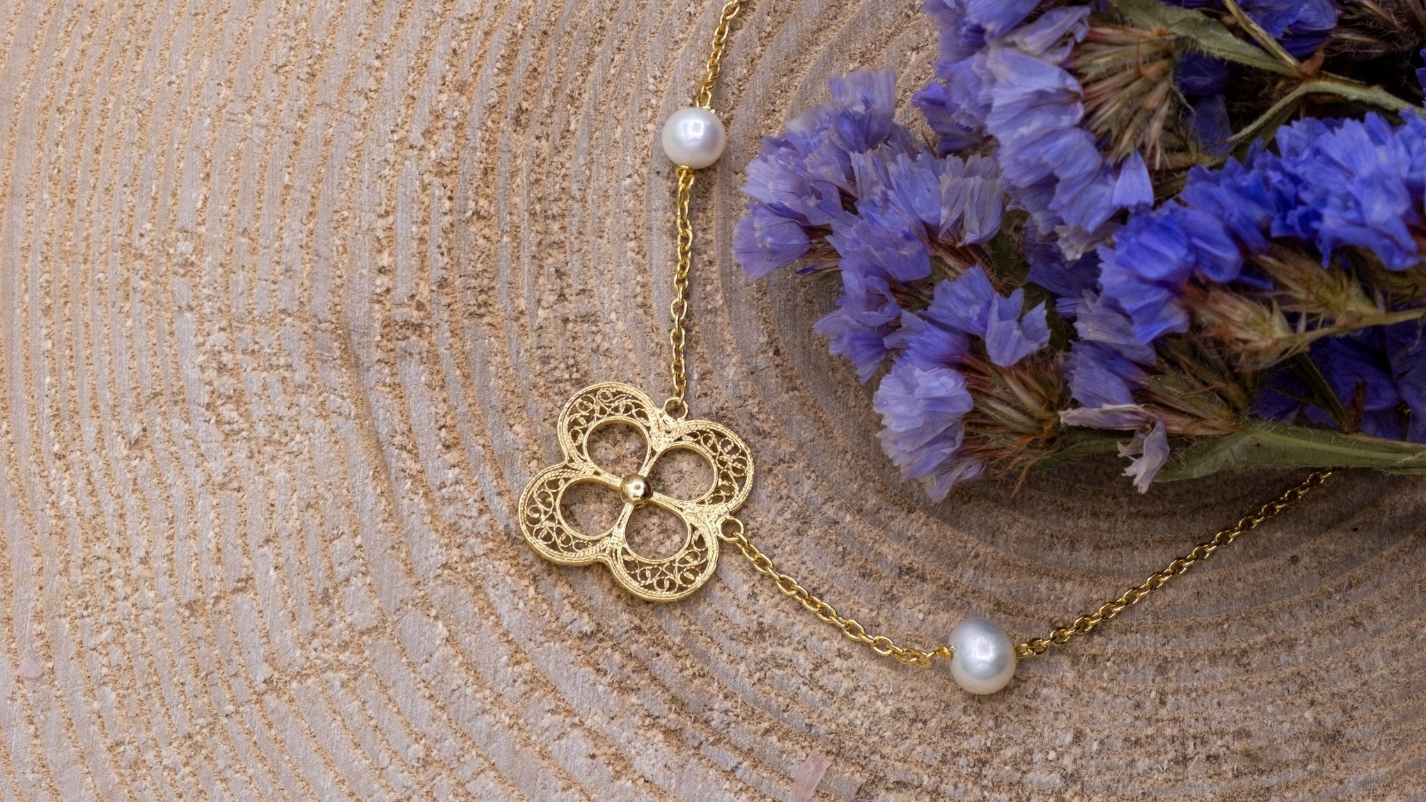 Vergulde ketting met filigraan en parels - Dona Aurora