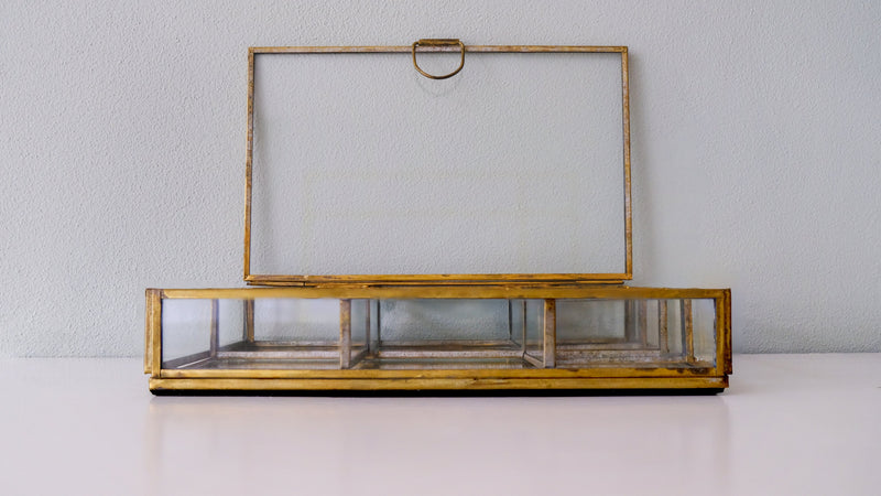 Glazen sieradendoos met 8 vakken antiek brass Madam Stoltz