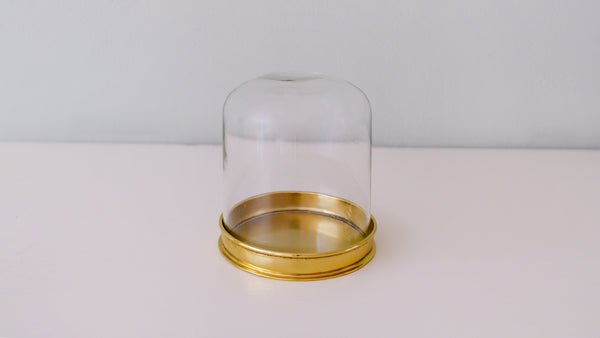 Glazen stolp met gouden schotel Madam Stoltz
