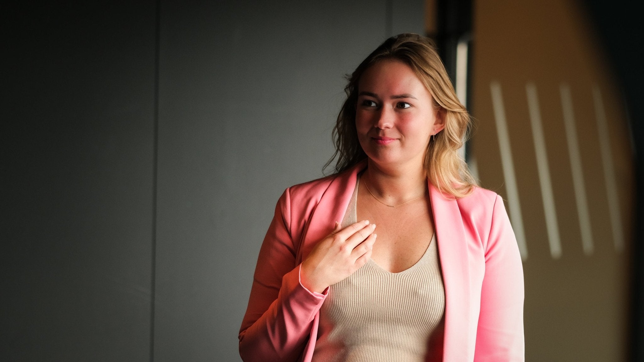 Gouden ketting met balkje en diamanten - Dona Aurora