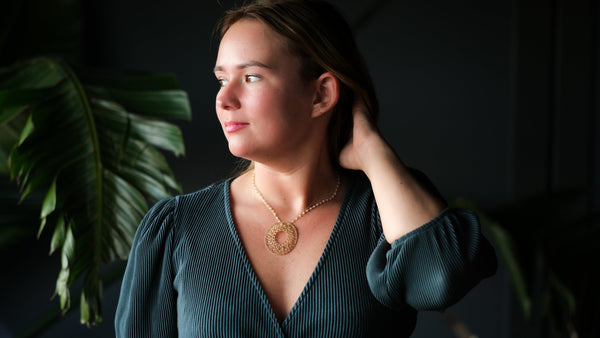 Ketting met filigraan en edelstenen Nana