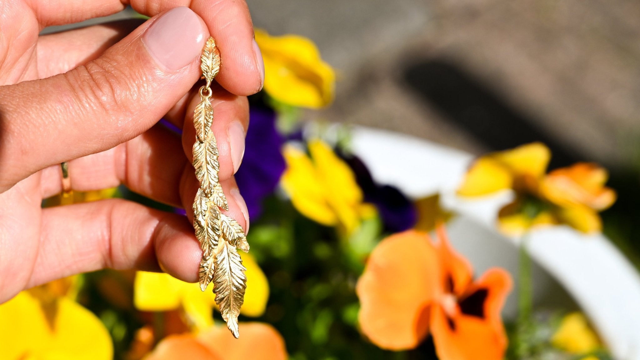 Lange blaadjes oorbellen - Dona Aurora