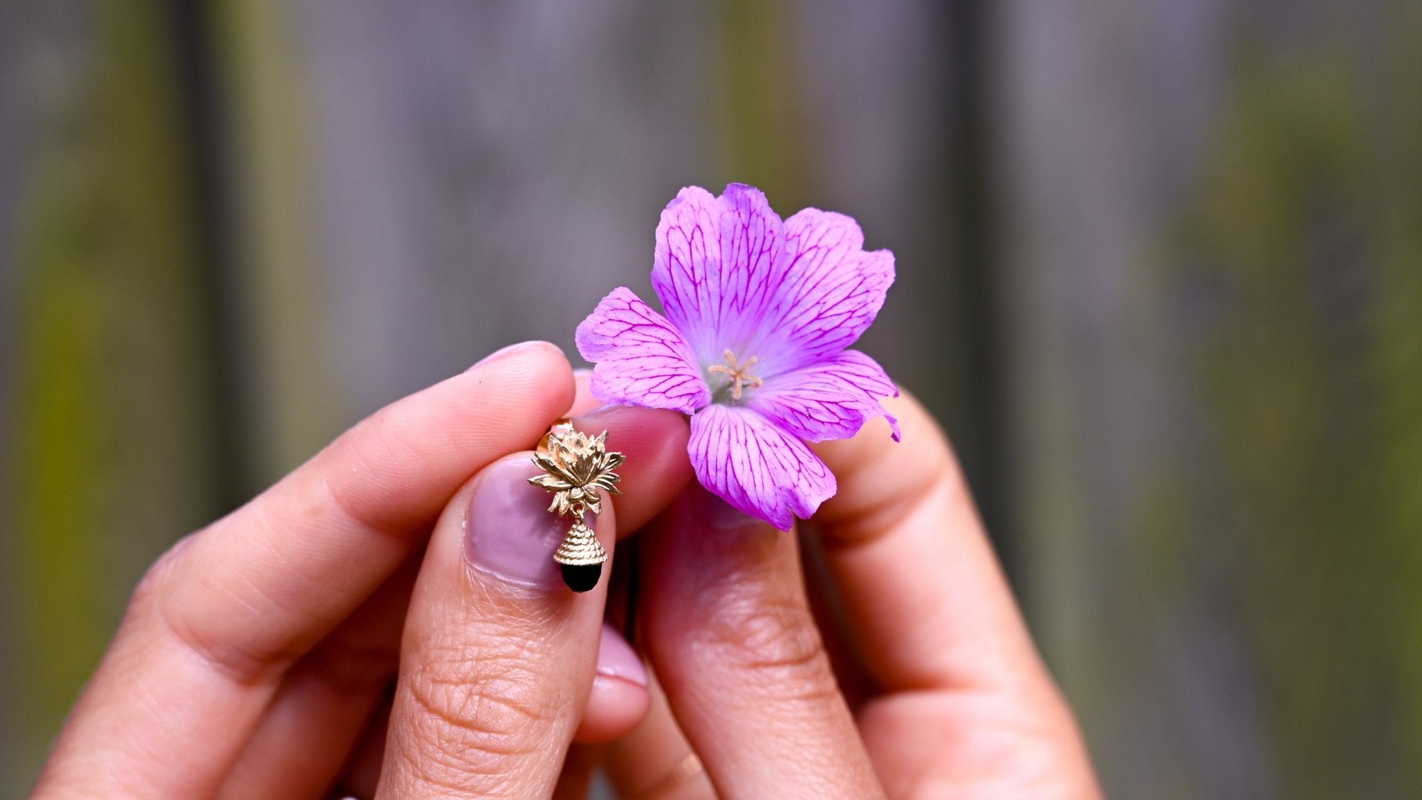 Water lily oorbellen met onyx - Dona Aurora